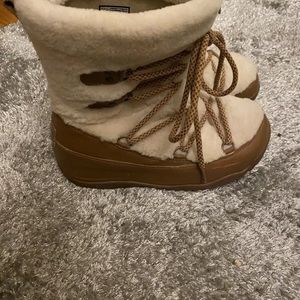 Womens Fitflop Fur Boots Size 7!!